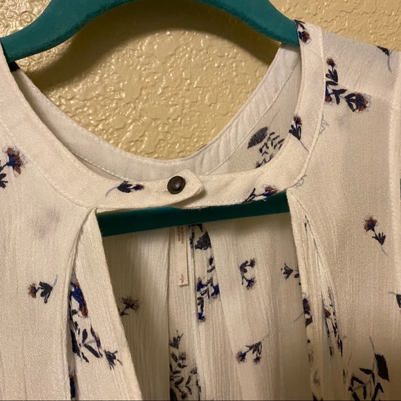 Free People sleeveless Tunic Top/Blouse Pockets sz S white with blue floral - Picture 4 of 5